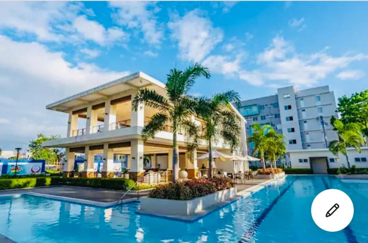 8 Spatial Condominium Davao ภายนอก รูปภาพ