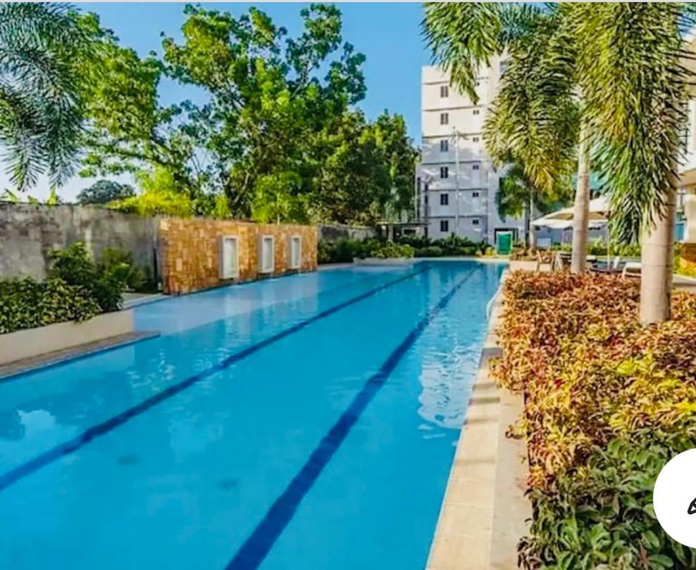 8 Spatial Condominium Davao ภายนอก รูปภาพ