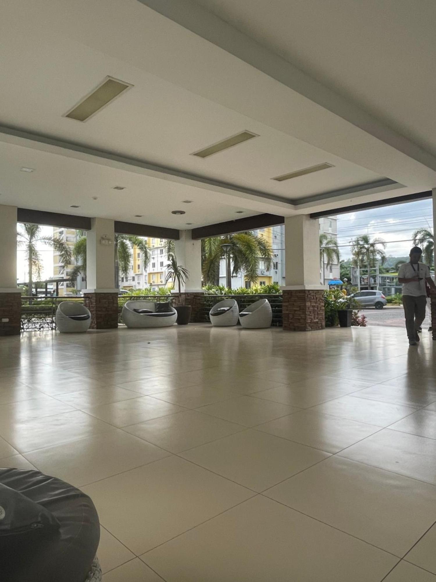 8 Spatial Condominium Davao ภายนอก รูปภาพ