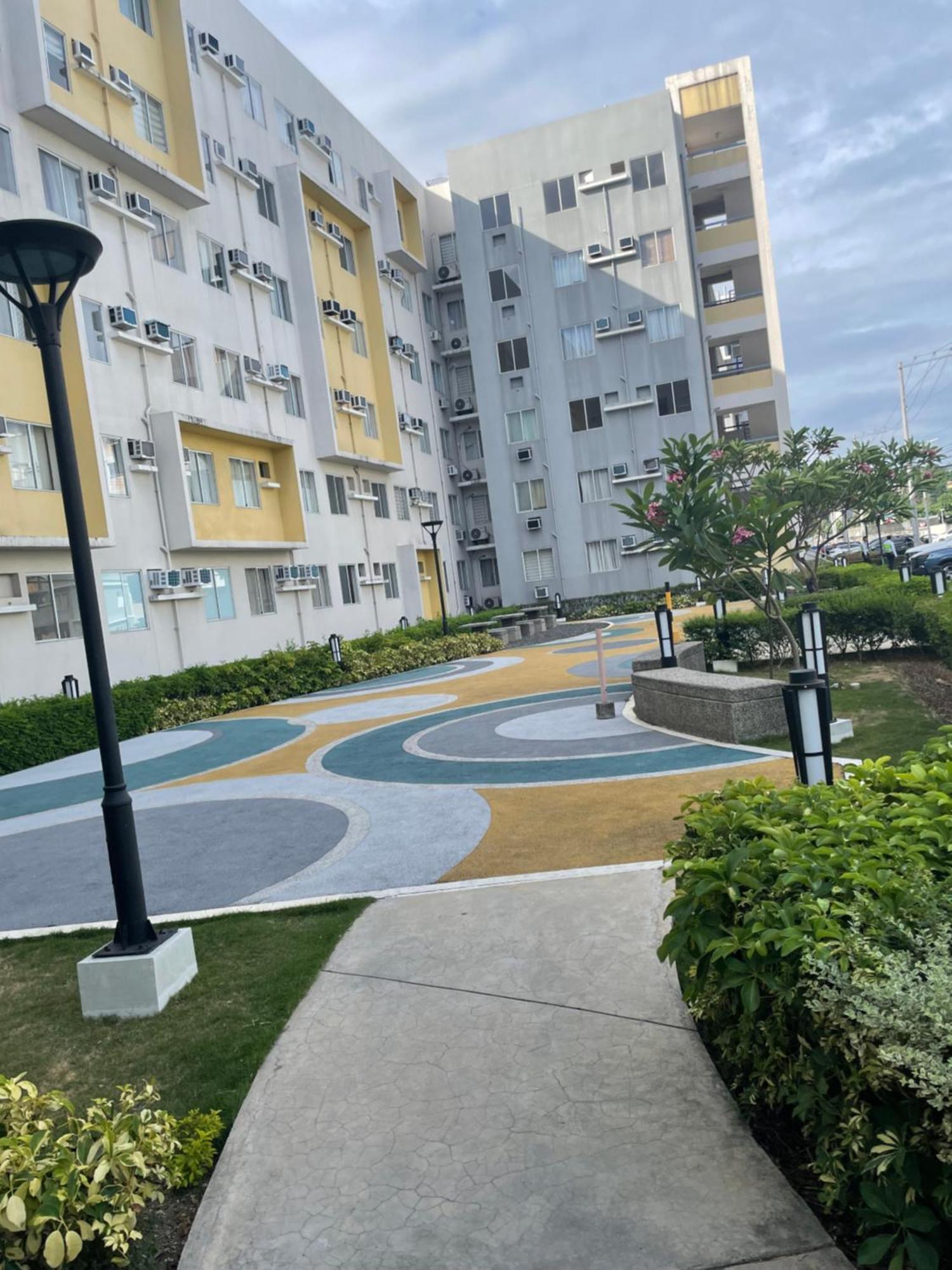 8 Spatial Condominium Davao ภายนอก รูปภาพ